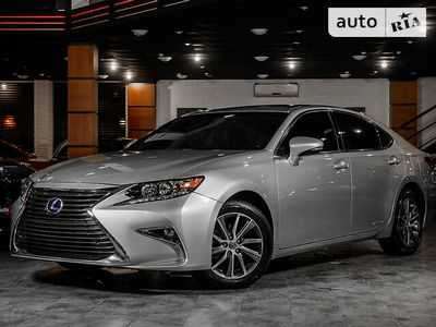 Рестайлинг - Lexus ES 300h Hybrid 2.5 Люкс