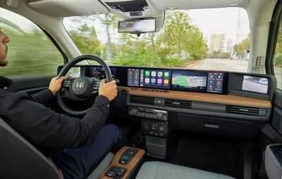 Новая Honda e получит расширенные возможности подключения в современном салоне Новая Honda e получит расширенные возможности подключения в современном салоне