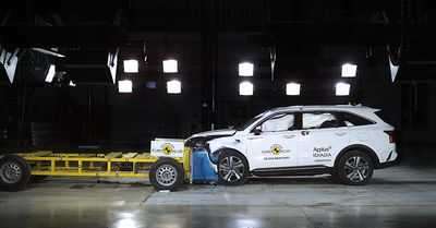 Новый Kia Sorento получил пять звезд в тестах Euro NCAP Новый Kia Sorento получил пять звезд в тестах Euro NCAP