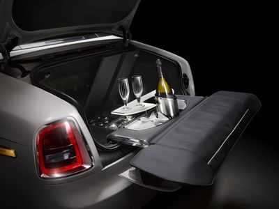 Rolls-Royce отмечает коллекцию Phantom Zenith корзиной для пикника на заказ Rolls-Royce отмечает коллекцию Phantom Zenith корзиной для пикника на заказ