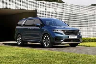 Новый Kia Carnival стартовал в Сингапуре