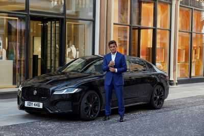 Митча Эванса преследуют по Лондону на Jaguar XF Митча Эванса преследуют по Лондону на Jaguar XF