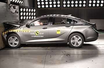 Новый Vauxhall Insignia получил пятизвездочный рейтинг безопасности Euro NCAP