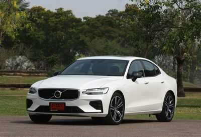 Обзор автомобиля - Volvo S60 Plug-in Hybrid T8 R-Design (A)